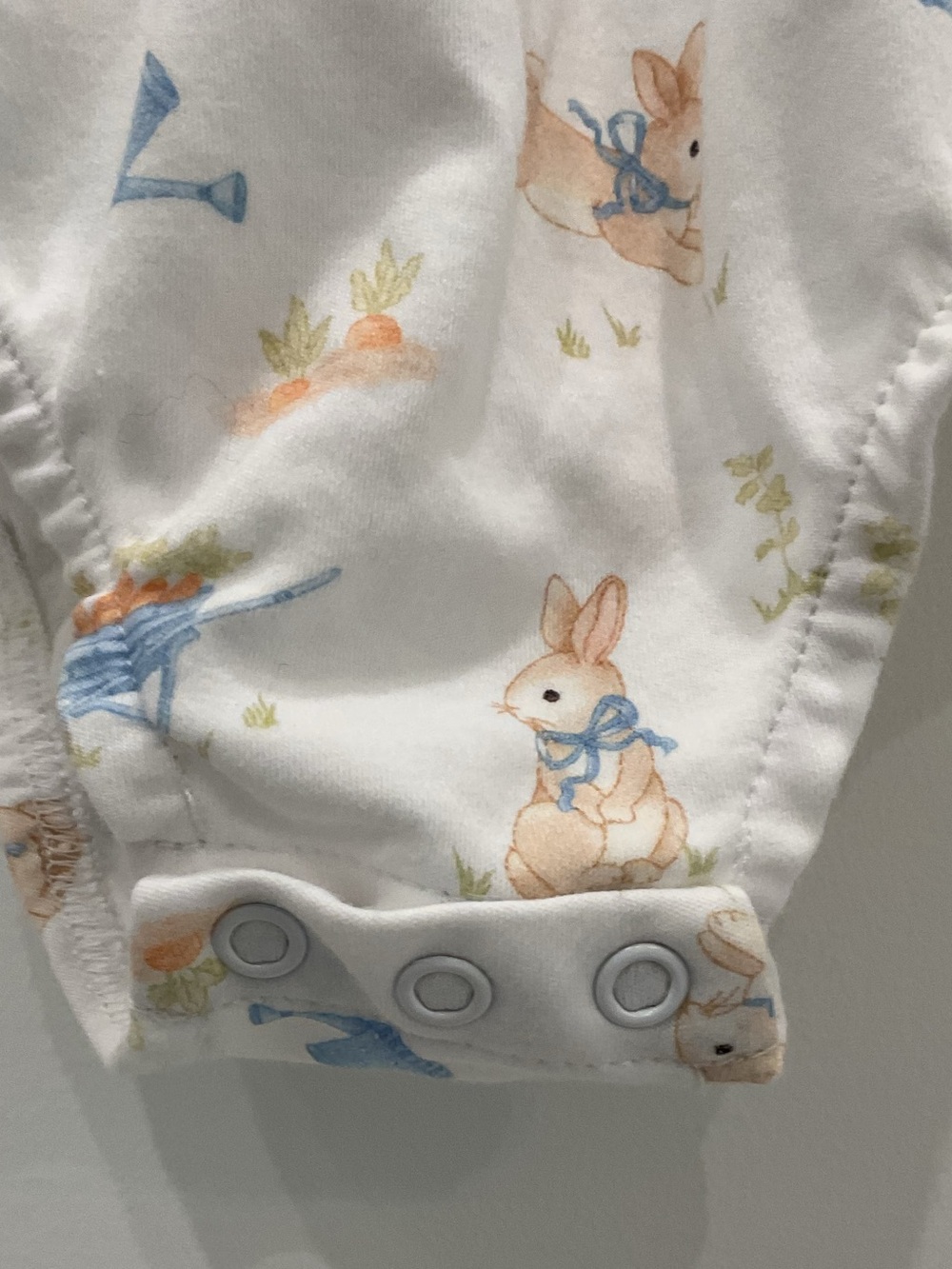 🔴Baby Club Chic White Bubble Onesie Bunny Print🔴Velveteen Rabbit🔴 - Picture 4 of 5